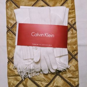 New! Calvin Klein hat, scarf, glove set.